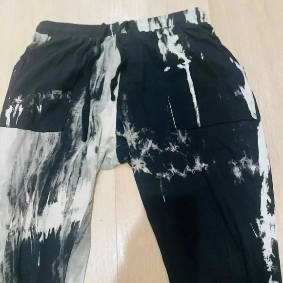 FATE TYE DYE RELAXED FIT JOGGERS WITH ELASTIC WAIST AND POCKETS SIZE M - Picture 3 of 16